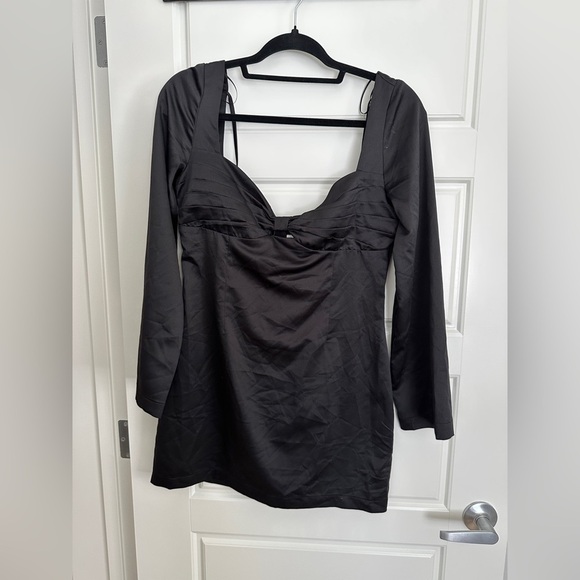 Dynamite Dresses & Skirts - *3/$25* Dynamite Tie Back Dress